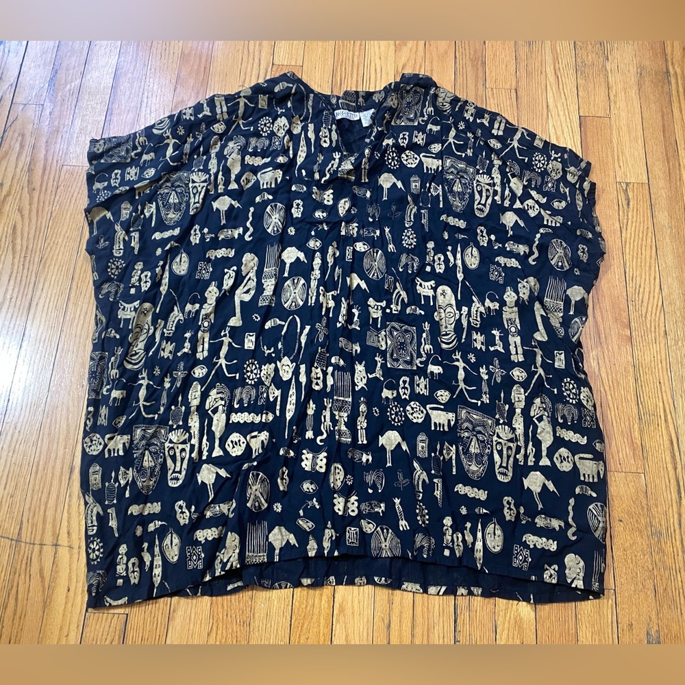 Ornate top by the Nefertiti Collection– 100% viscose